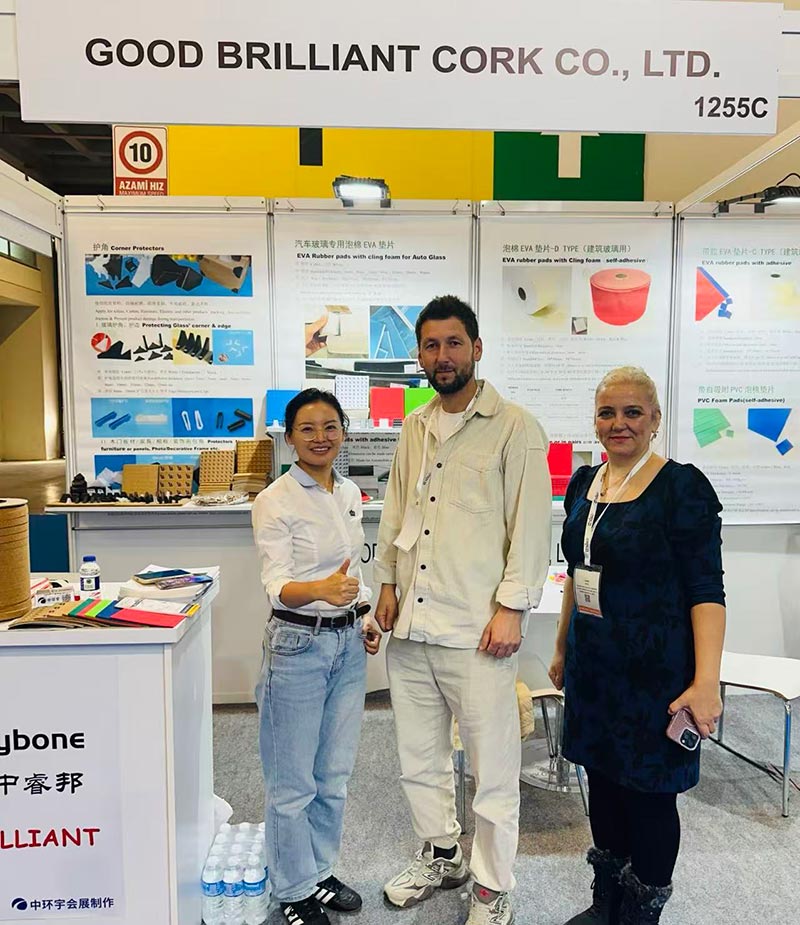 Полн контејнер на пат кон Обединетото Кралство!